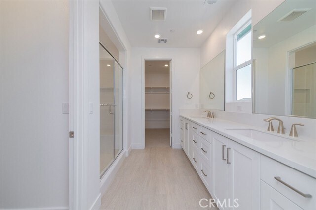 Building Photo - 100 Trask