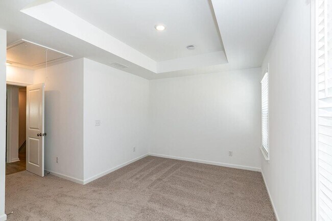 Building Photo - 1530 Brantin Dr