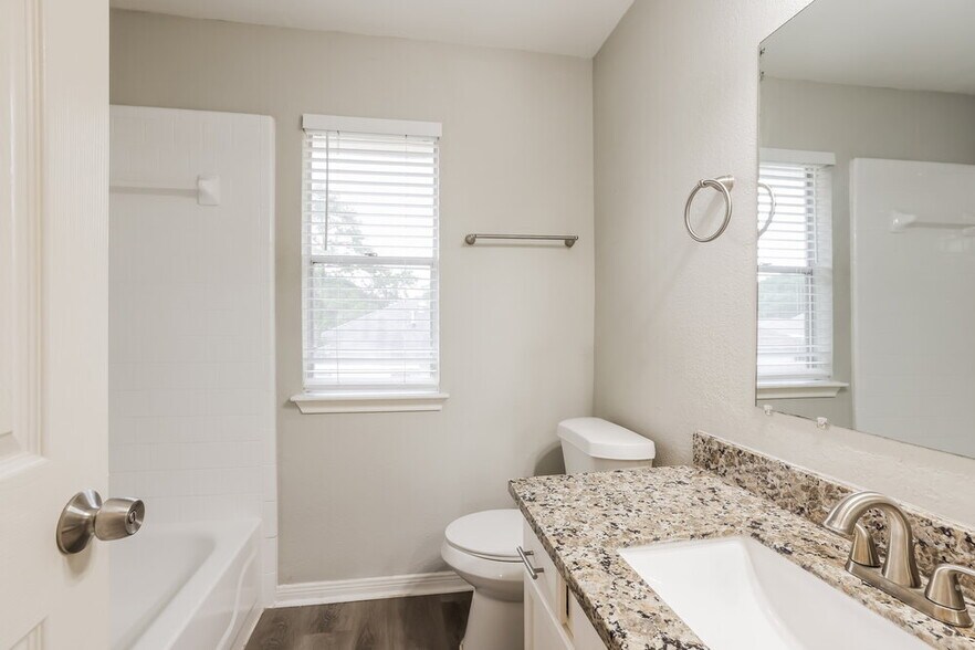 Building Photo - 1710 Whiteback Dr