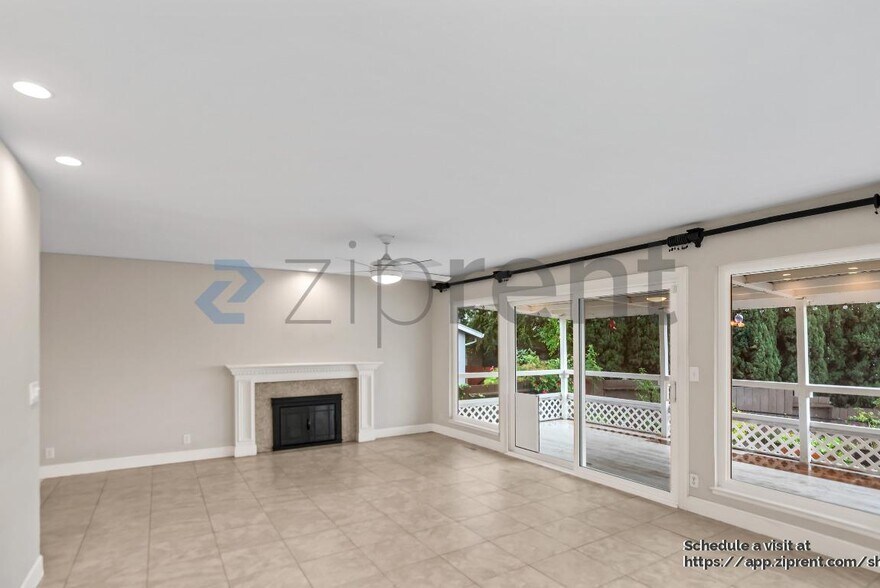 Building Photo - 48 N Lake Dr