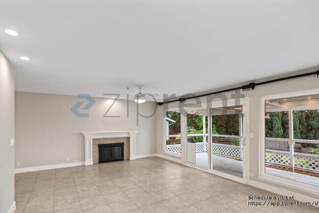 Building Photo - 48 N Lake Dr