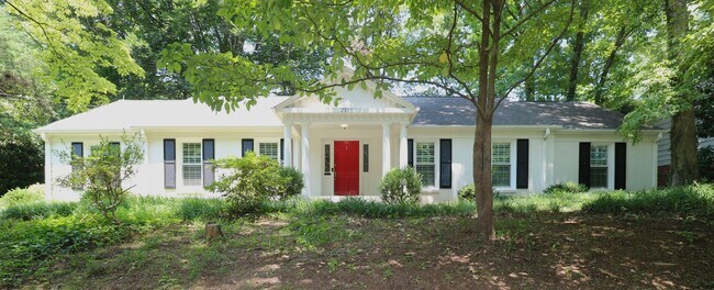 Building Photo - 2833 Wesleyan Ln