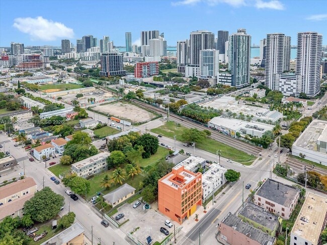 Building Photo - 123 NW 14th St