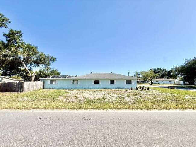 Building Photo - 4440 Maceachen Blvd