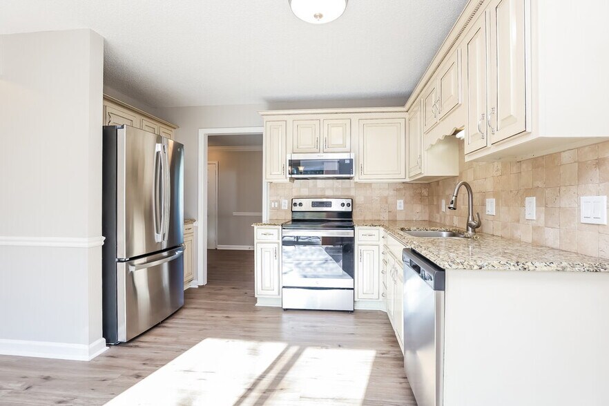 Building Photo - 111 Dorchester Ct