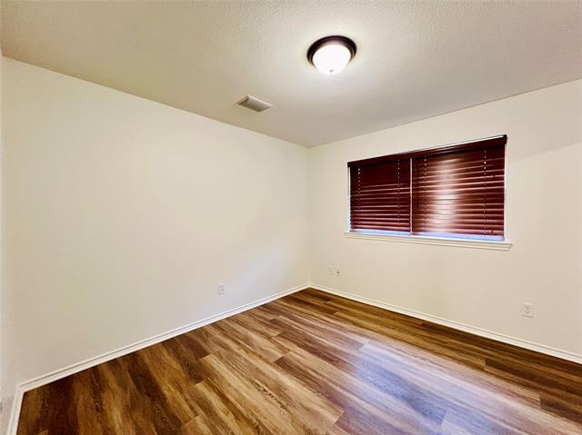 Building Photo - 3916 Bobbin Ln