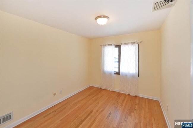 Building Photo - 79 Grand St