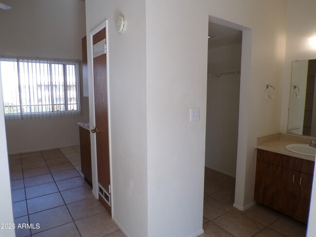 Building Photo - 1200 Lanny Ave