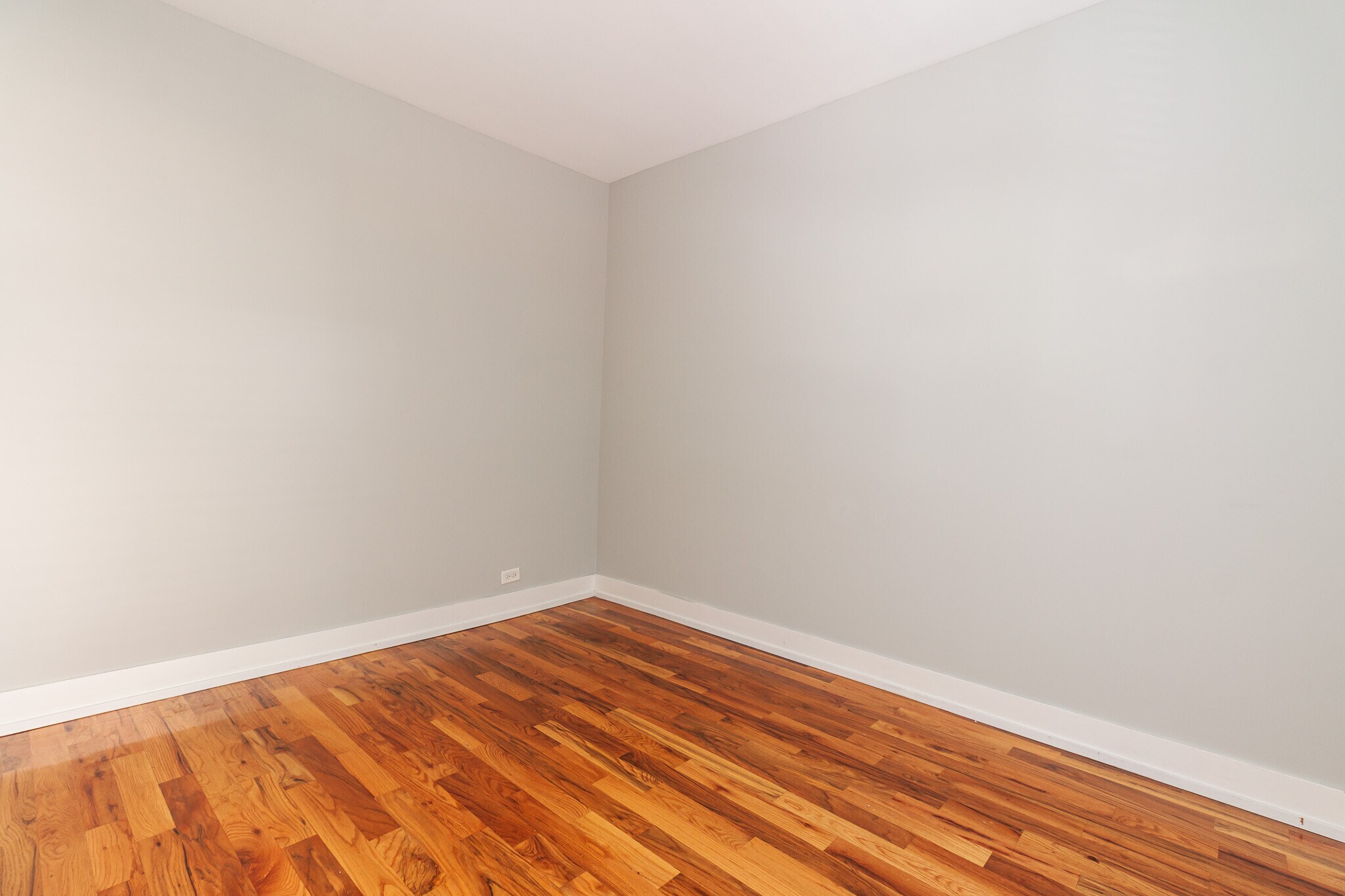 Building Photo - 3734 N Pine Grove Ave