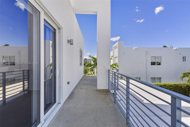 Building Photo - 10359 NW 67th Terrace