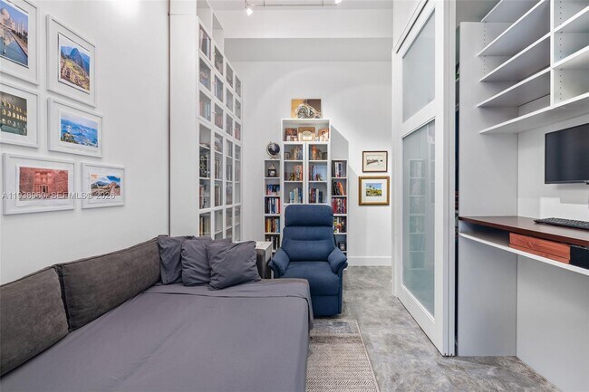 Building Photo - 2001 Meridian Ave