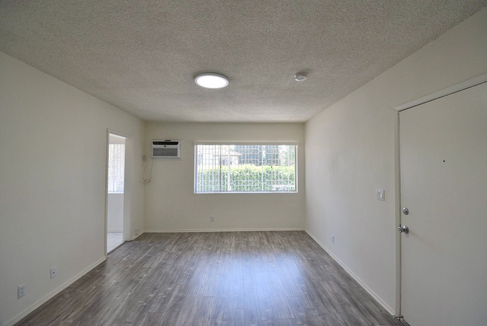 Building Photo - 11204 Peach Grove St