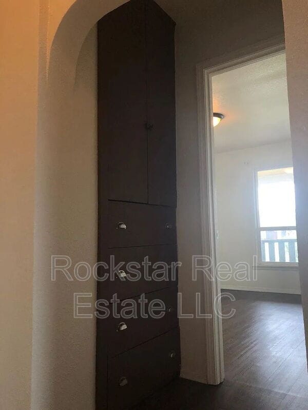 Building Photo - 2017 N Hamilton St