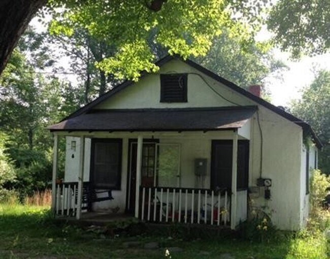 Primary Photo - Ivy Cottage
