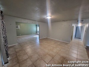 Building Photo - 130 Anton Dr
