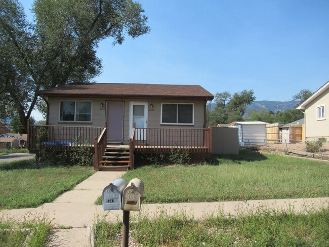 Primary Photo - 2503 W Willamette Ave