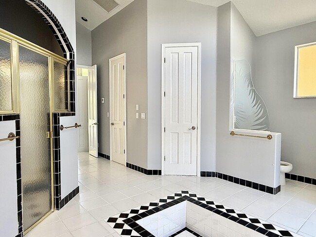 Building Photo - 400 Corsair Dr