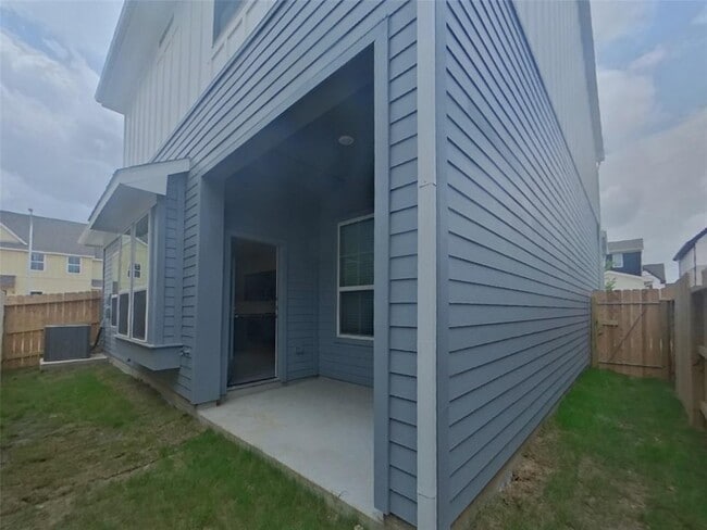 Building Photo - 22818 Terrazzo Dr