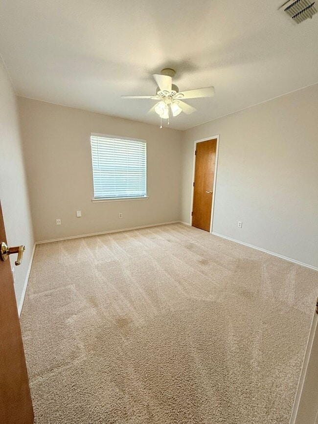 Building Photo - 8041 Miles Dr