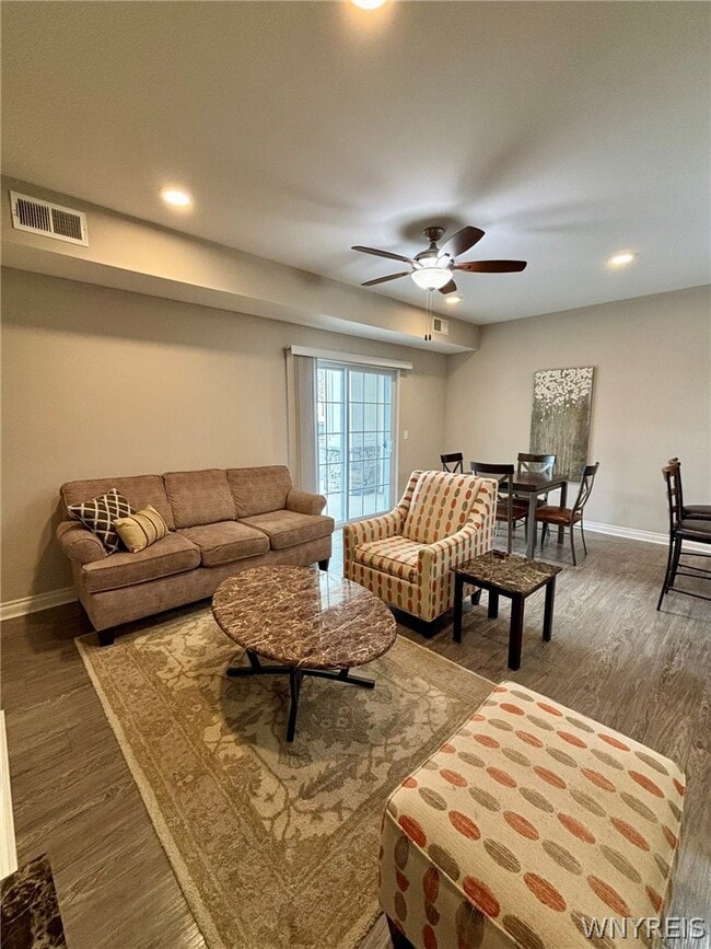 Building Photo - 2497 Sweet Home Rd