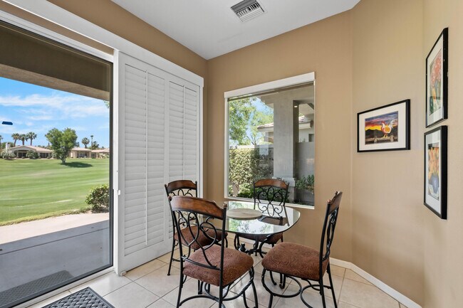 Building Photo - 461 Desert Holly Dr