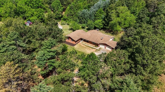 Building Photo - Large 4-Bed Brick Rancher with 2-Car Attached Garage!