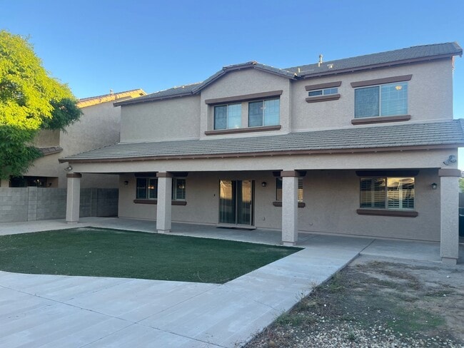 Building Photo - 16412 W Hope Dr