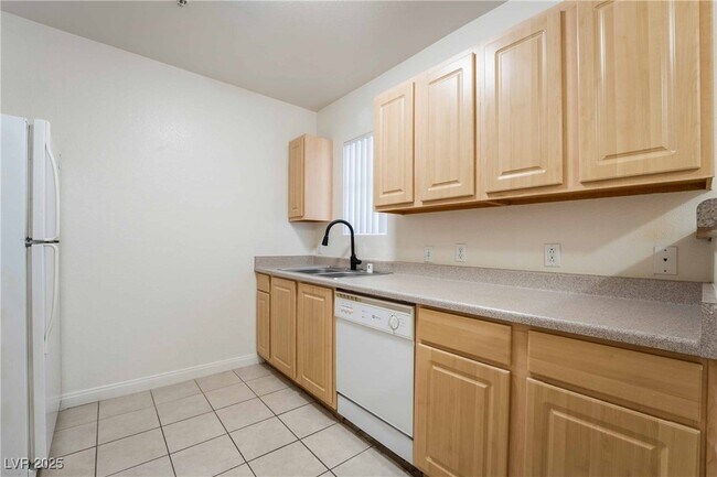 Building Photo - 6955 N Durango Dr