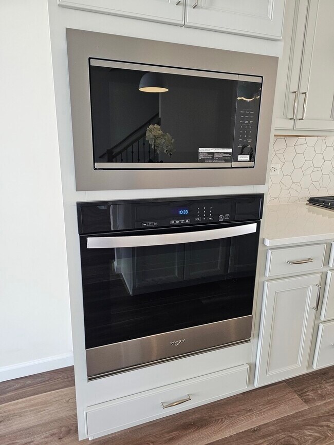 Building Photo - 6303 Sandbelt Dr