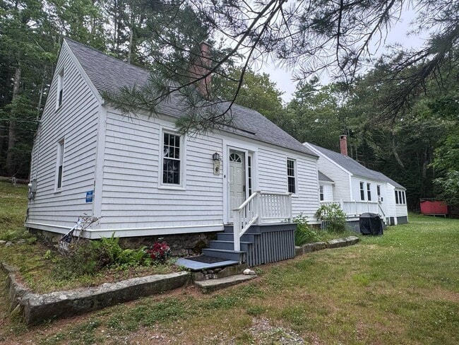 Primary Photo - Waterfront Georgetown 3 Bed