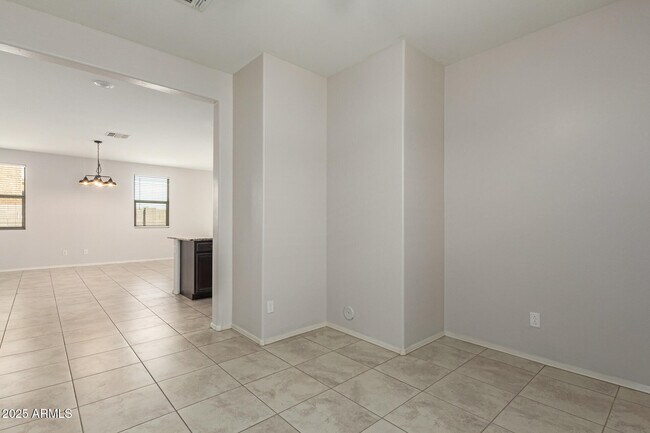 Building Photo - 9551 Silo Cir
