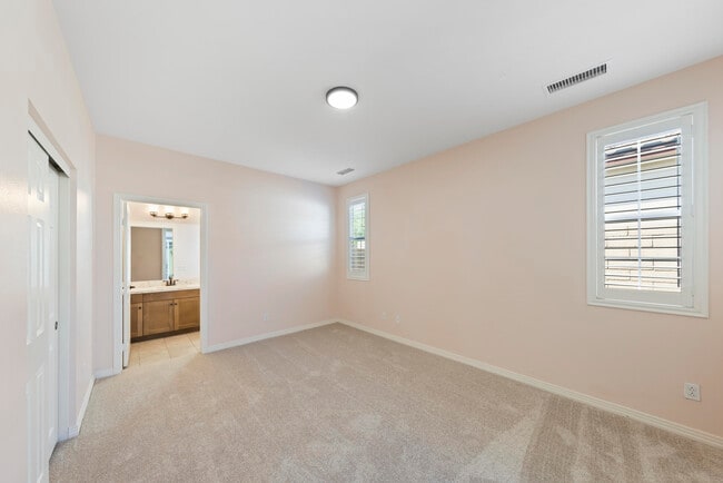 Building Photo - 78918 Adesso Way