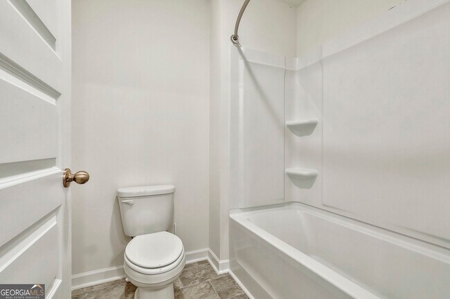 Building Photo - 166 Woodbrook Trl