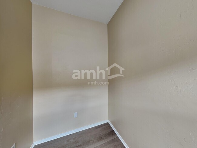 Building Photo - 1990 E Vera Cruz Vis