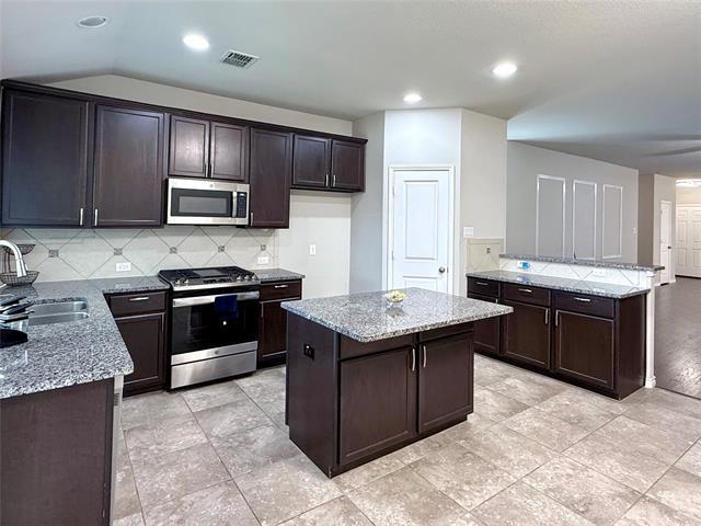 Building Photo - 3728 Holly Brook Dr