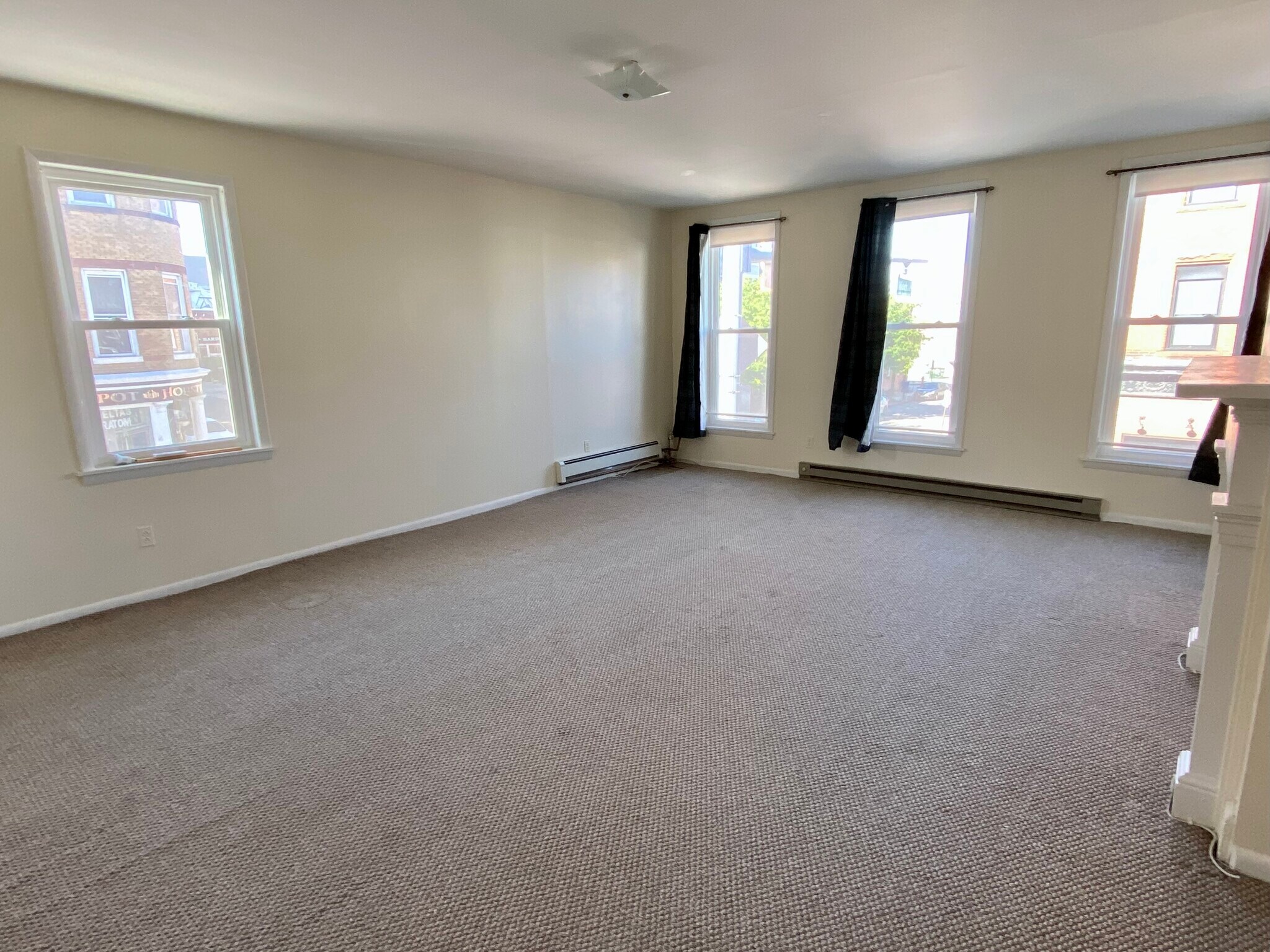 Living Room - 1137 Light St