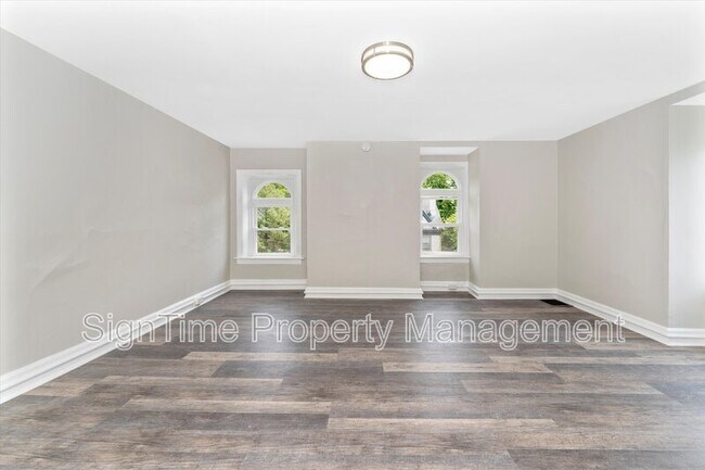 Building Photo - 267 S Prospect St