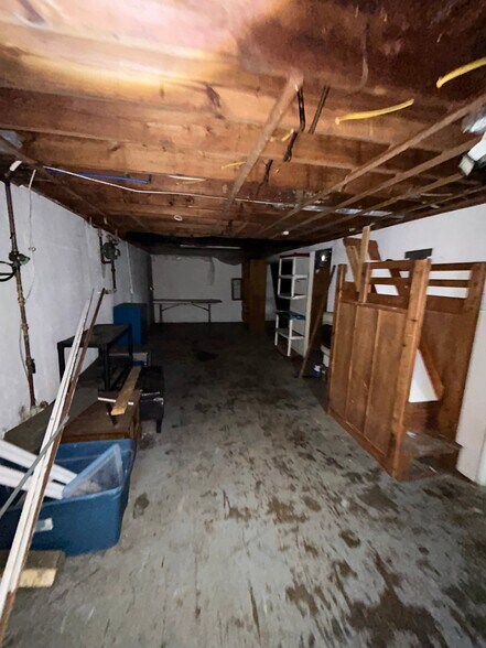 Building Photo - 212 Cameron Rd