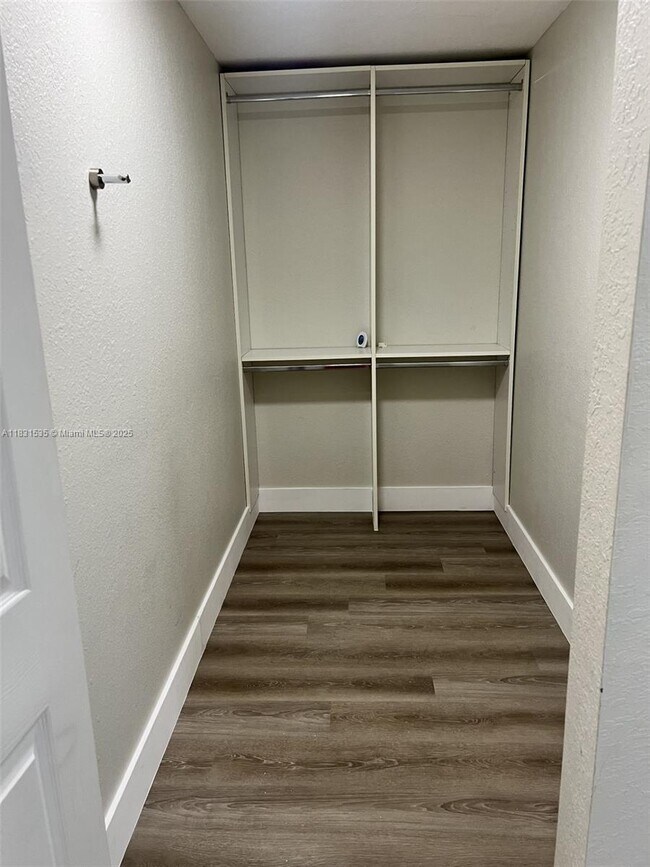 Building Photo - 50 Menores Ave