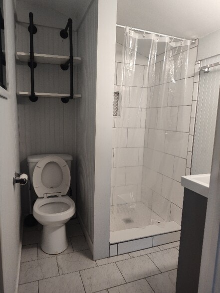 Building Photo - 683 Carlouetta Rd