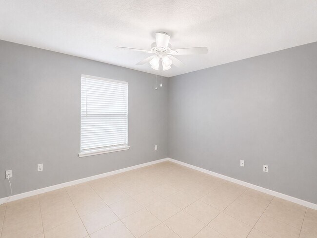 Building Photo - 112 Reserve Cir