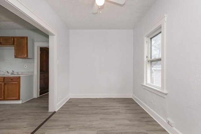 Building Photo - 2307 Garden Ave