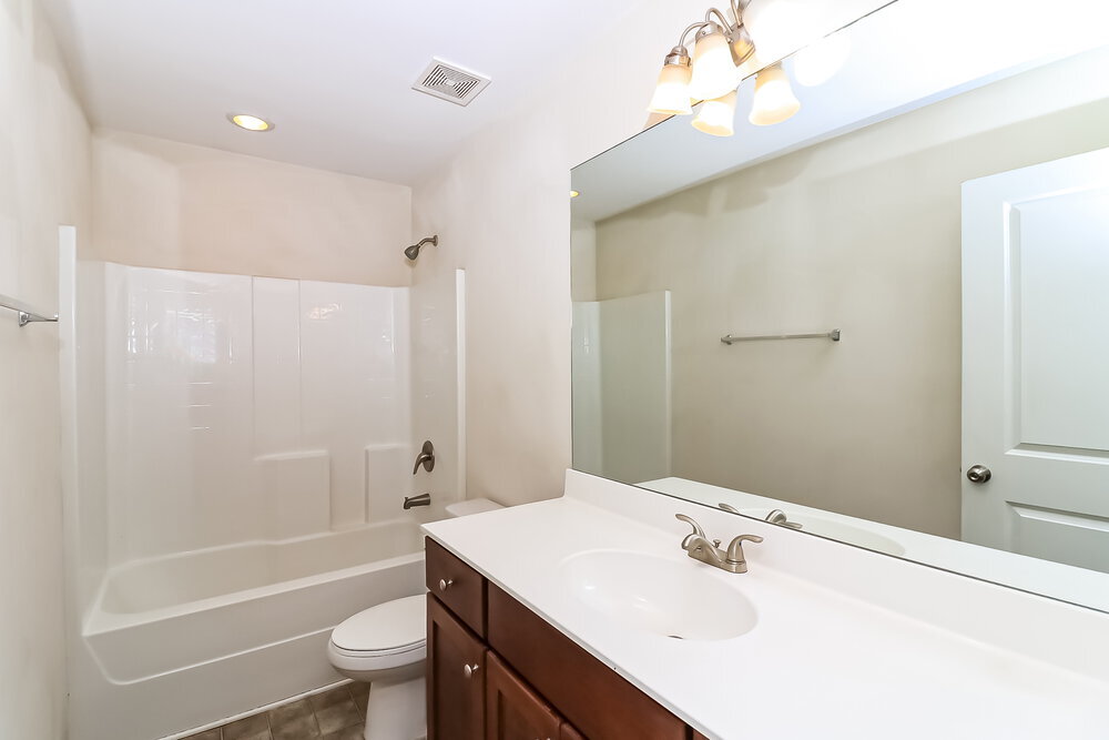 Building Photo - 360 Darbys Run Ct
