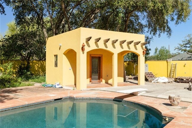 Building Photo - 41 N Ware Rd