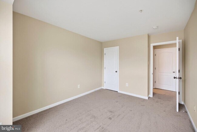 Building Photo - 10382 Lantern Ln