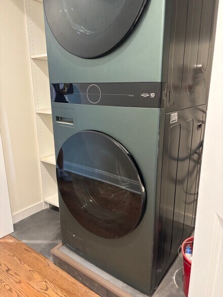 Brand new washer and dryer - 15 River Rd