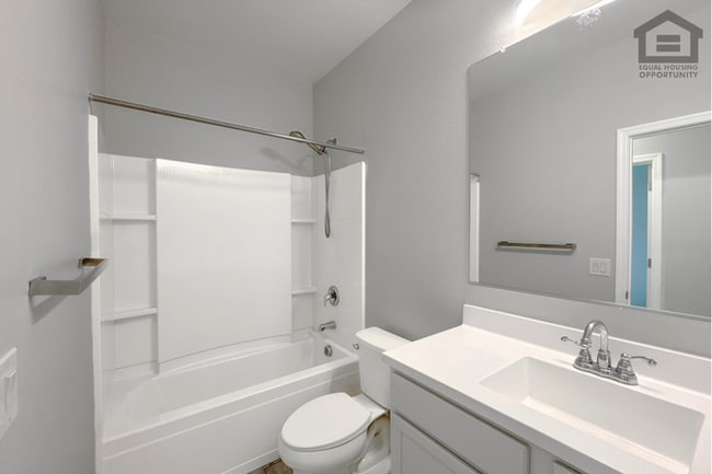 Building Photo - 5Bed/3Bath House at Northern Pkwy/El Mirage Rd! Ready for Immediate Move-In!