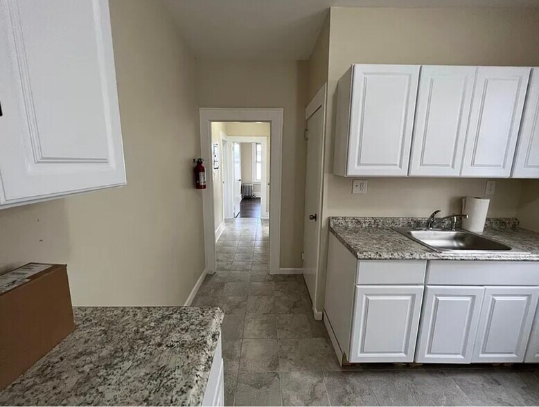 Kitchen - 74 Smith St