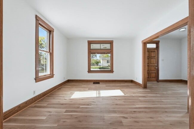 Building Photo - NEW 4-Bed Home with Modern Updates & Extra...