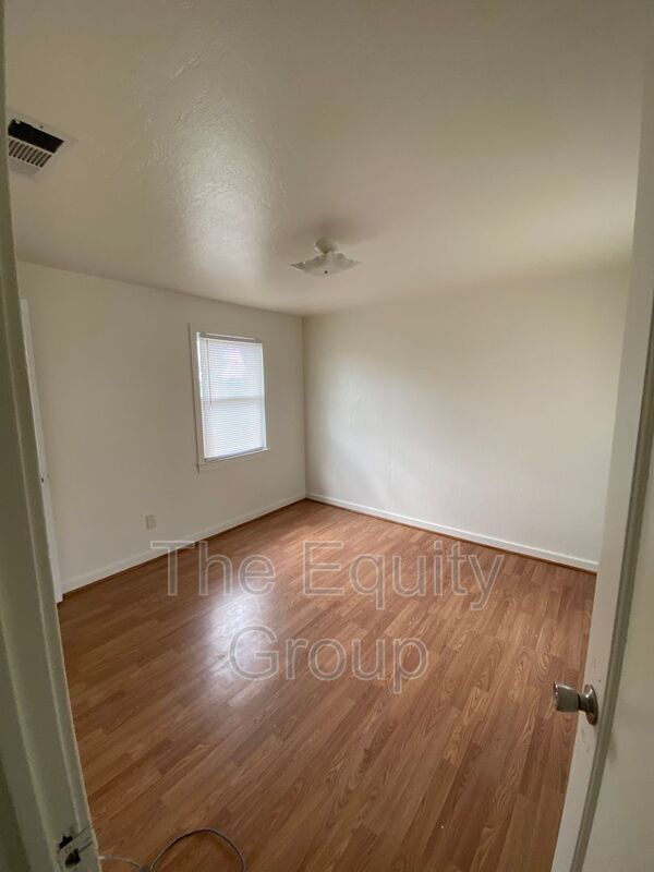 Building Photo - 33297 Rd 162